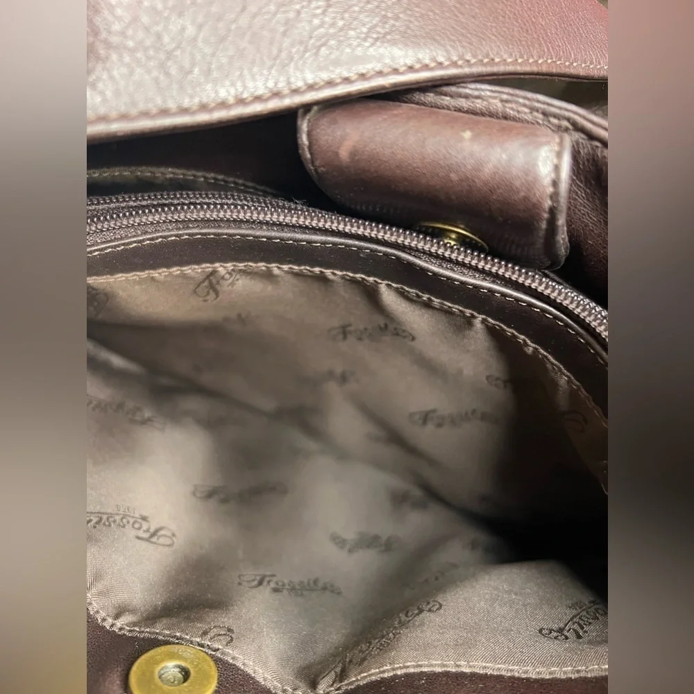 Fossil Leather Purse - Picture 8 of 8